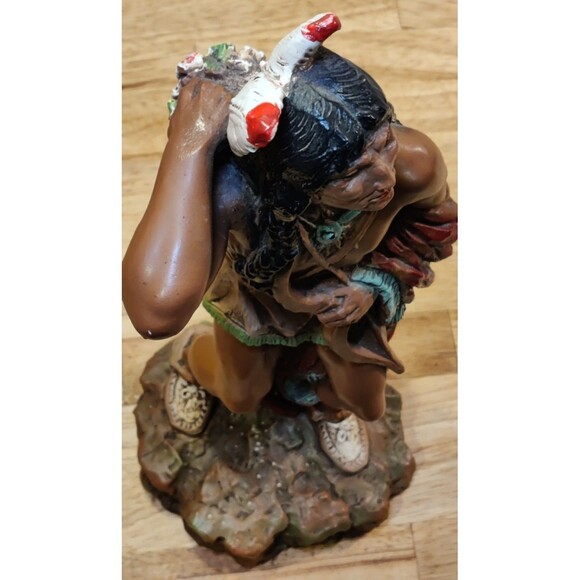 Vintage 1976 Native American Indian Figure Universal Statuary Corp Bow Arrows - Picture 8 of 9